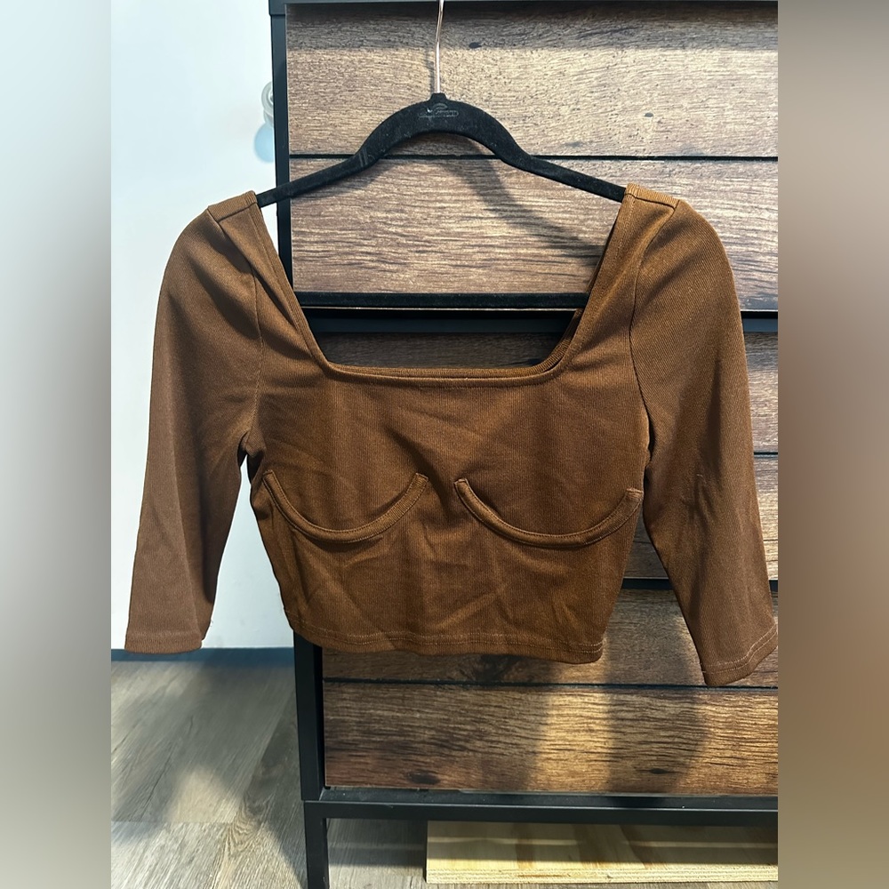 Brown Crop 3/4 length top